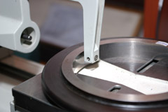 Measuring the diameter of a setting ring with a length machine